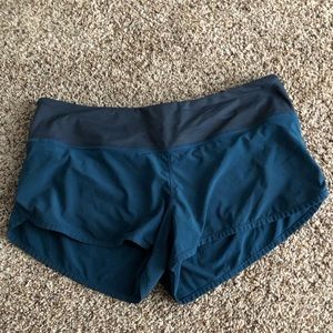 Lululemon shorts blue